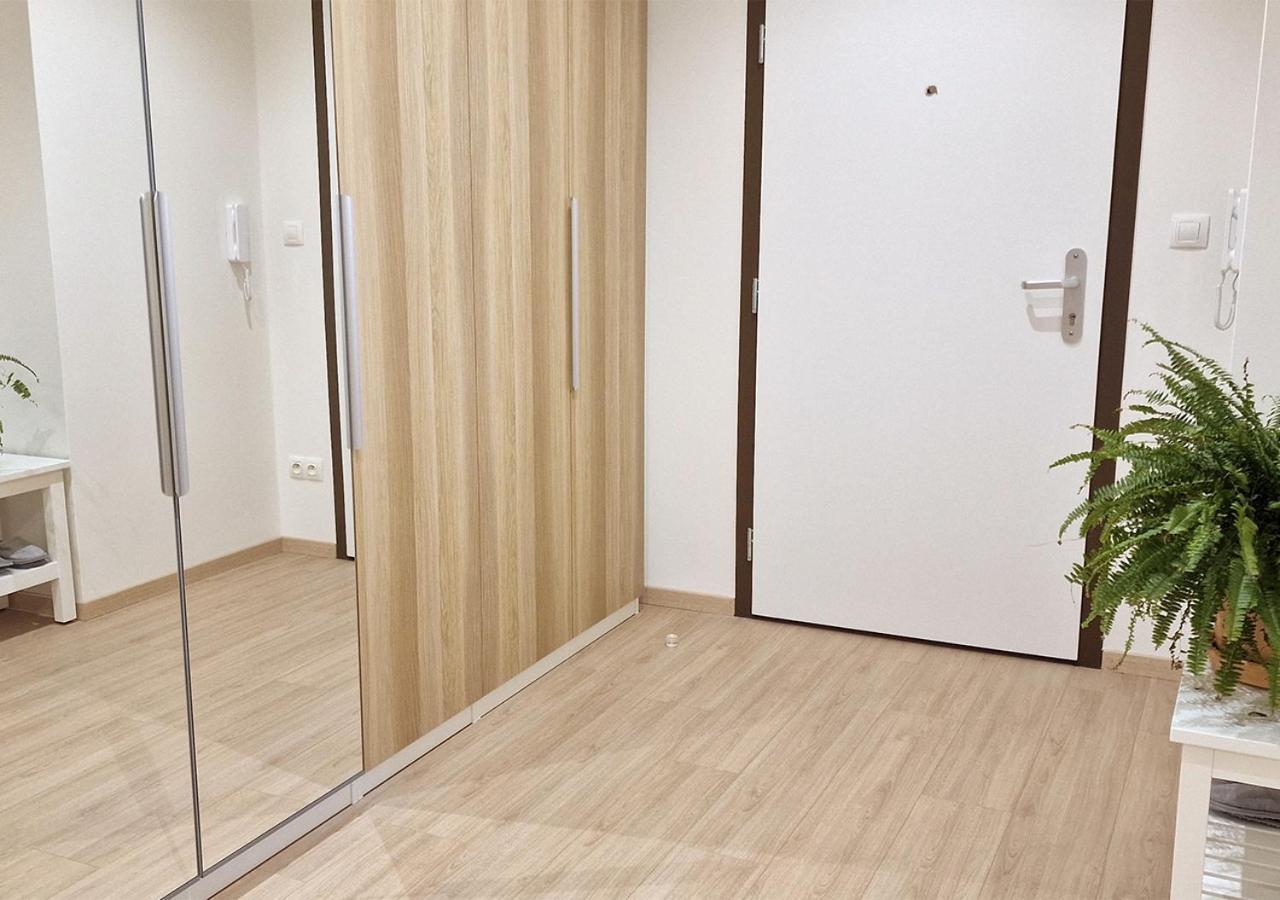 New Cozy 2 Room Pink Apartment Bratislava 059 외부 사진