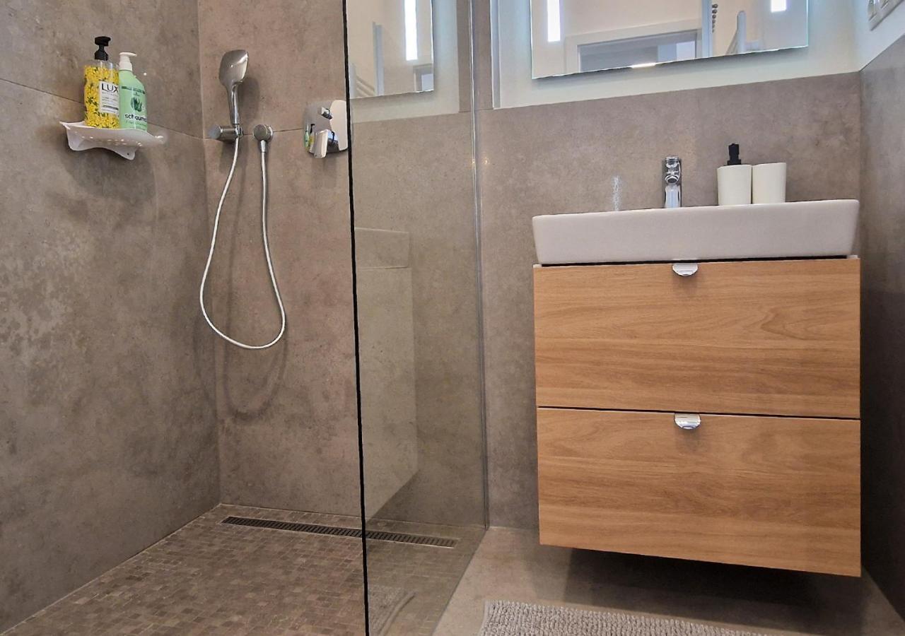 New Cozy 2 Room Pink Apartment Bratislava 059 외부 사진