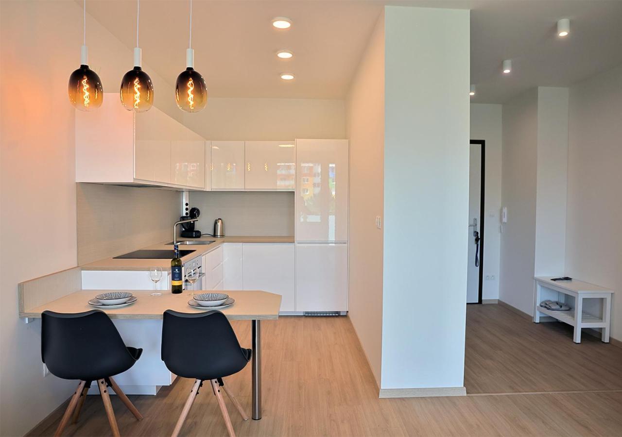 New Cozy 2 Room Pink Apartment Bratislava 059 외부 사진